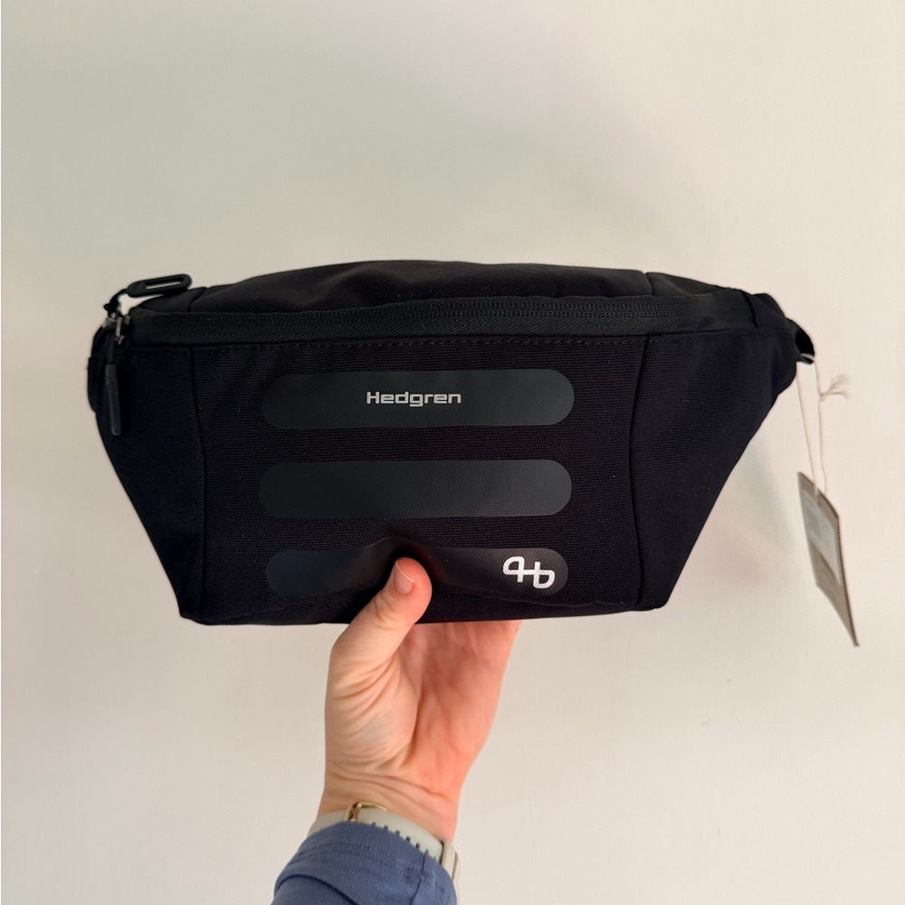 NWT Hedgren Black Visit Belt Bag